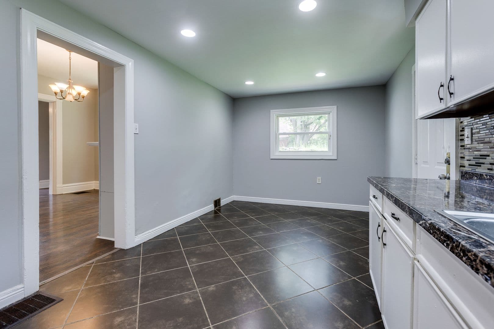 Pittsburgh House: 213 W. Burgess Street