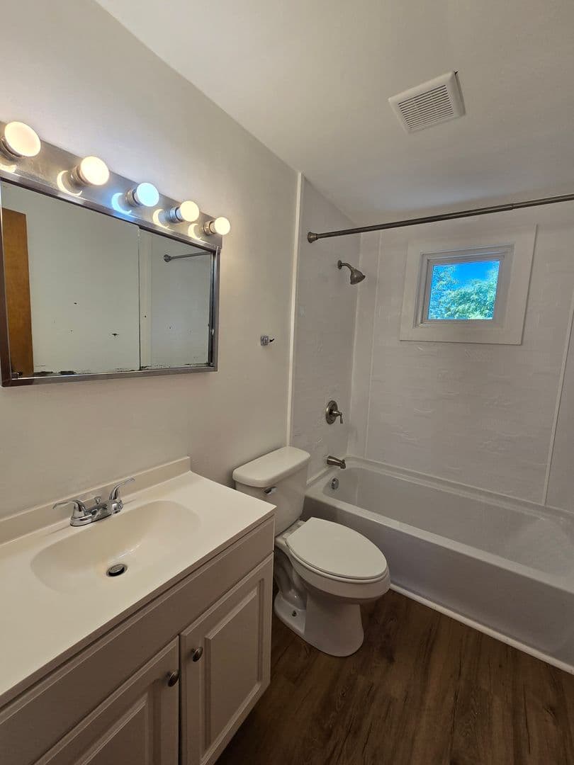 PITTSBURGH House: 6388 SALTSBURG ROAD