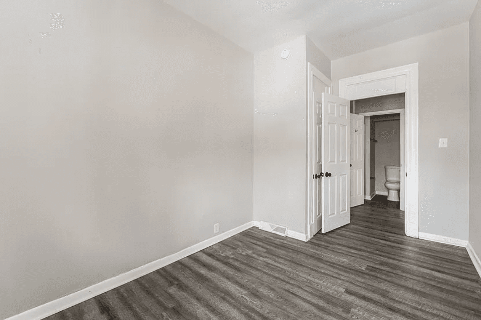 Pittsburgh Apartment: 520 Ivy Street