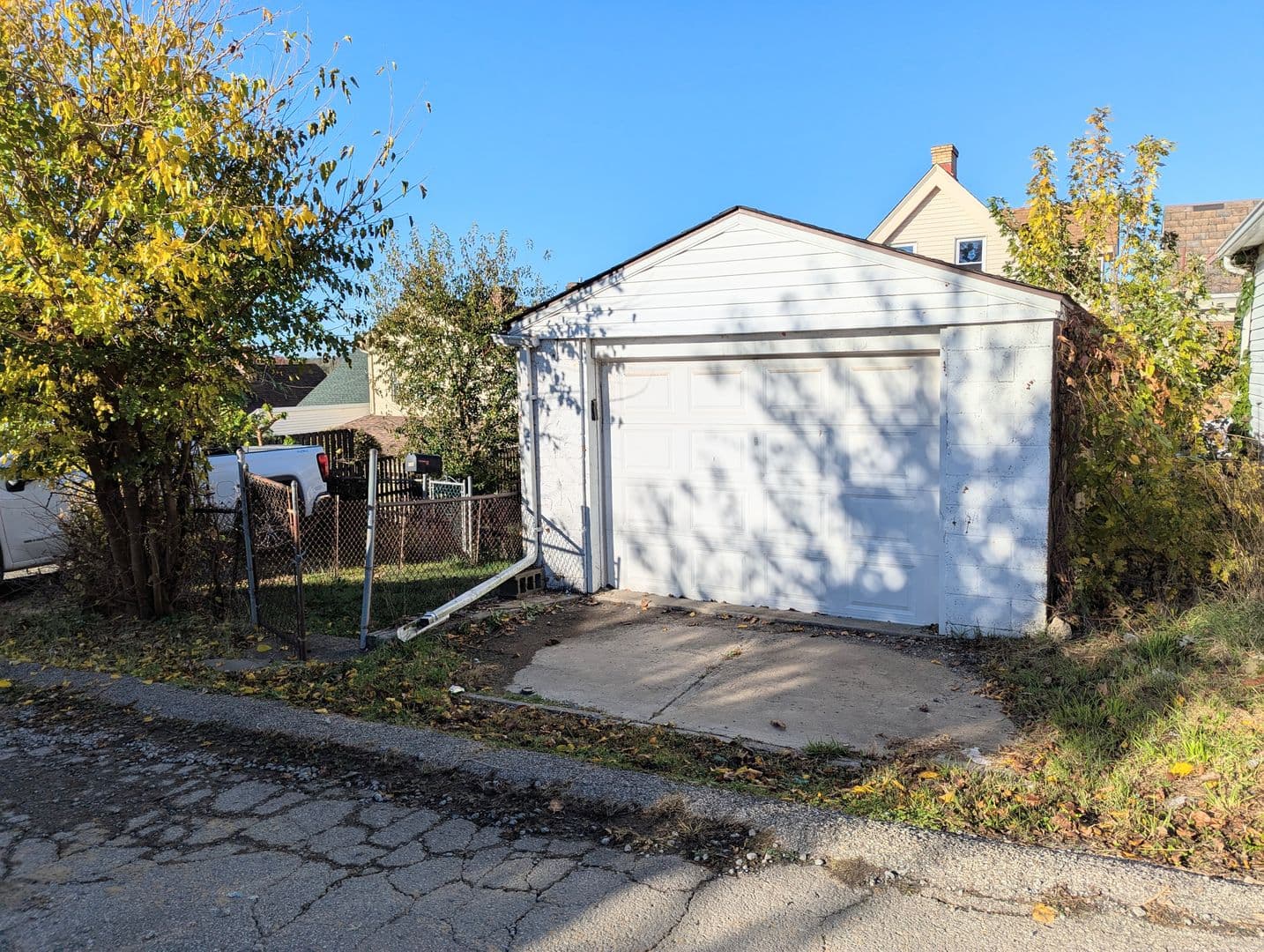 Pittsburgh House: 303 Labelle St