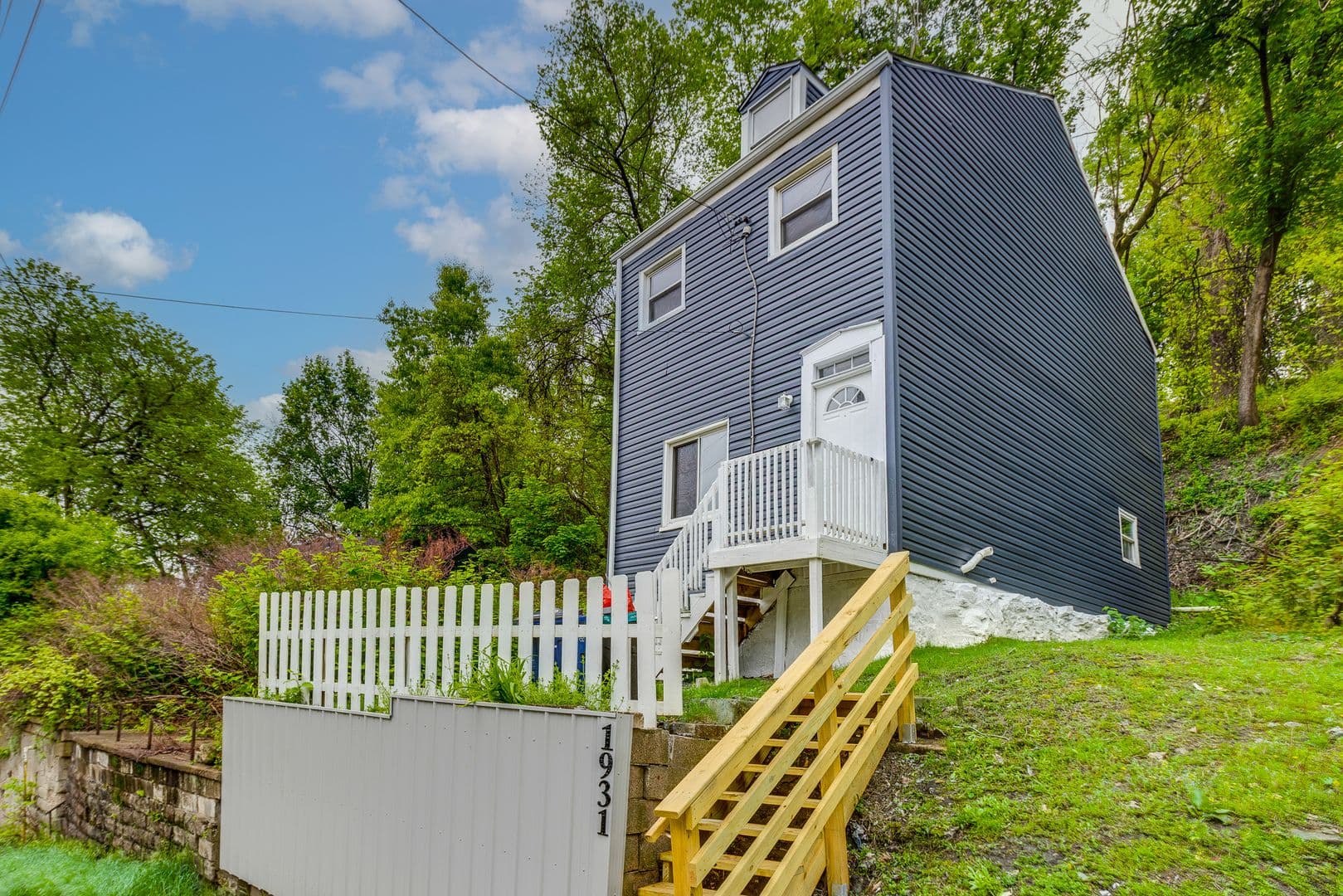 Pittsburgh House: 1931 Federal Street