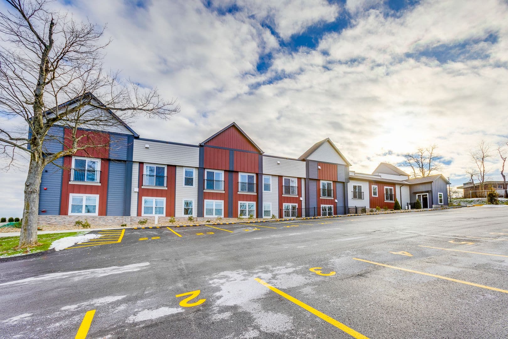 Coraopolis Apartment: 200 Grant Dr.