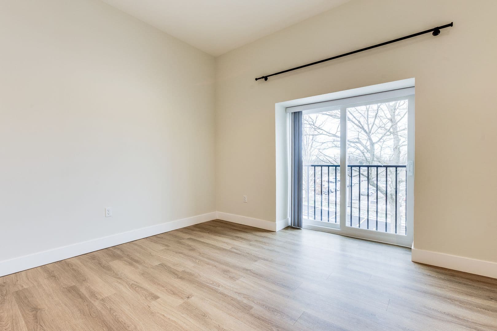Coraopolis Apartment: 200 Grant Dr.