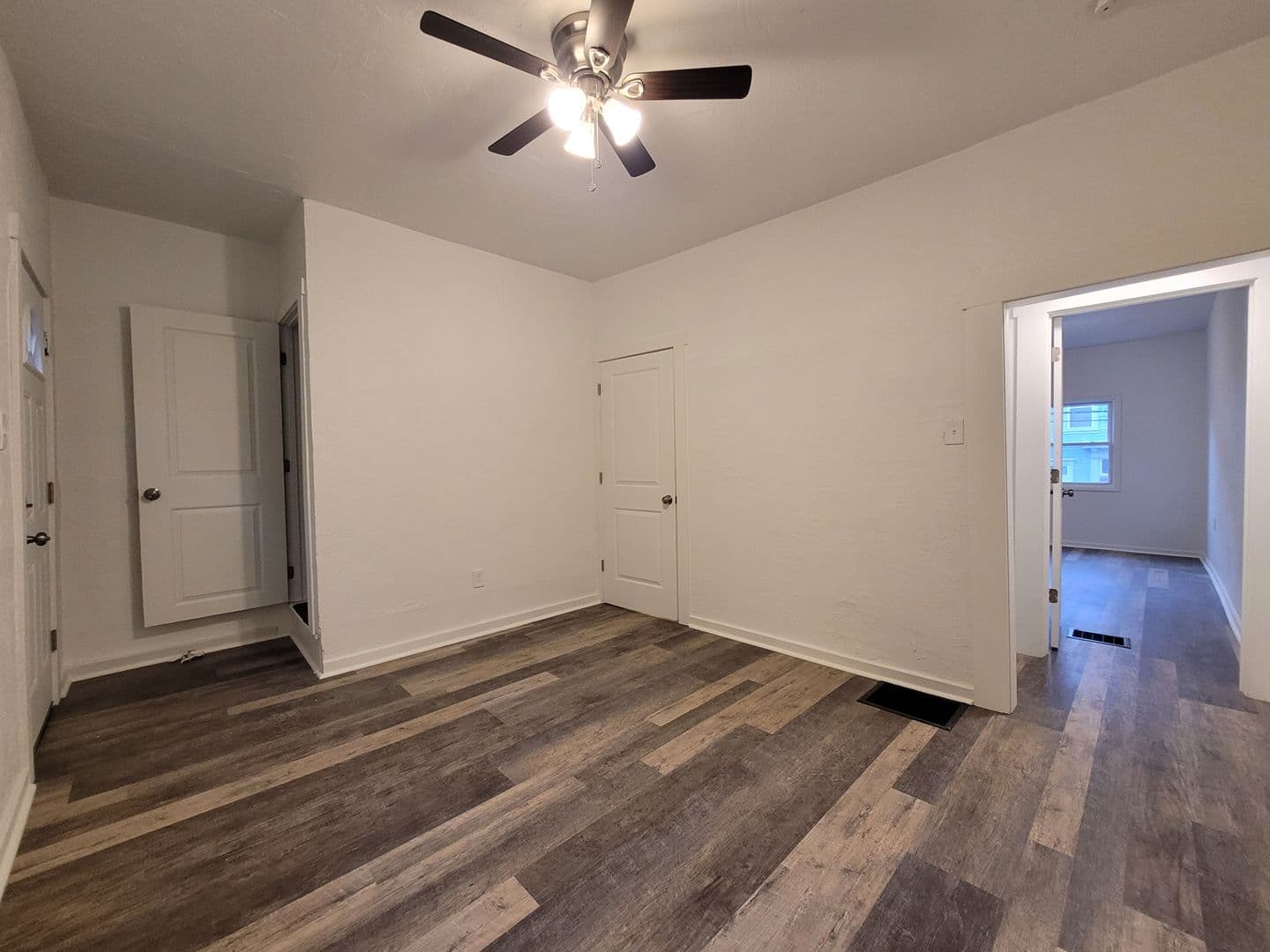 Pittsburgh House: 1146 Woods Run Avenue
