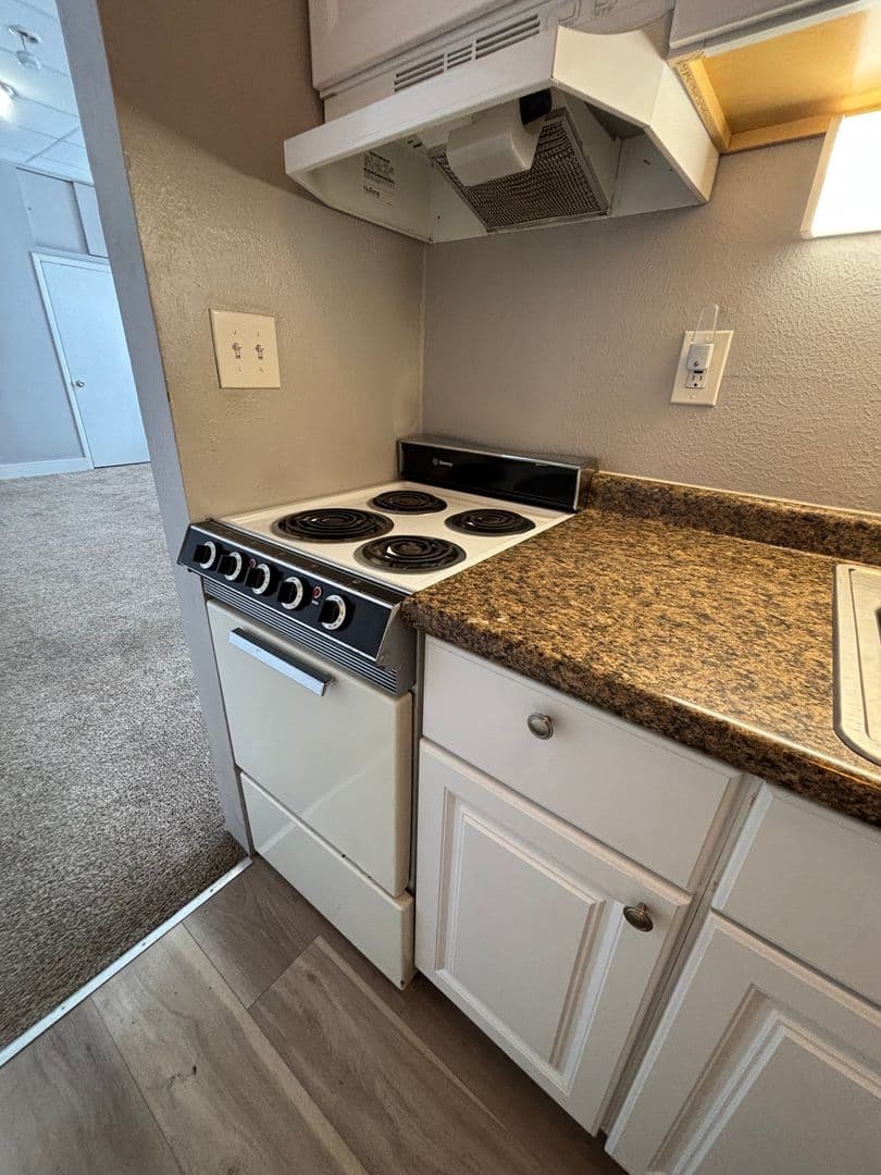 Washington Apartment: 395 Donnan Avenue