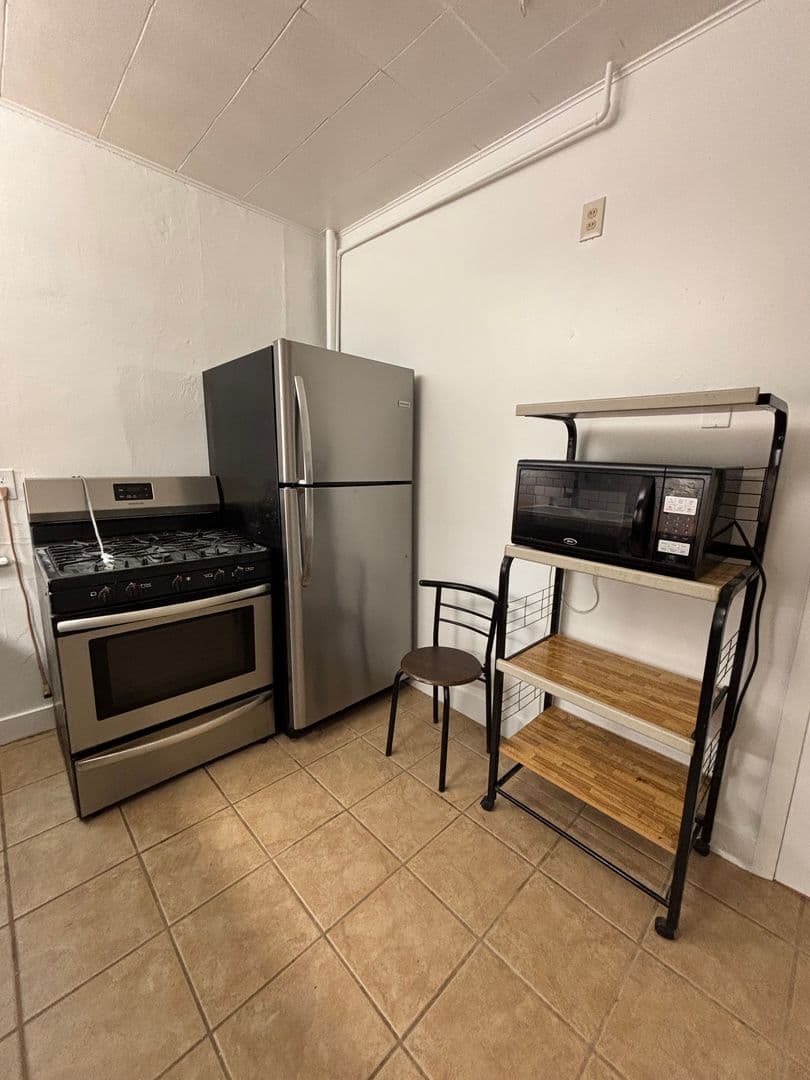 Pittsburgh Apartment: 2 Shady Dr W