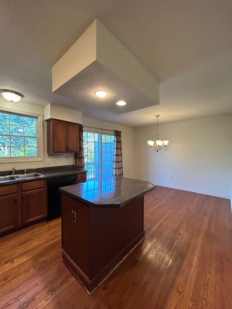 Pittsburgh Townhome: 1-114 Castleview Dr