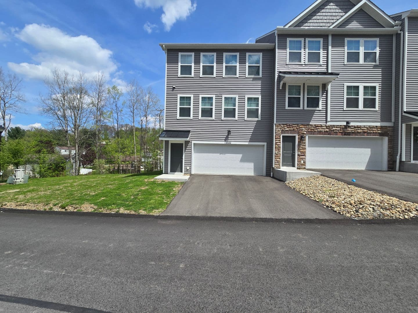 Delmont Townhome: 4005 Stefano Drive