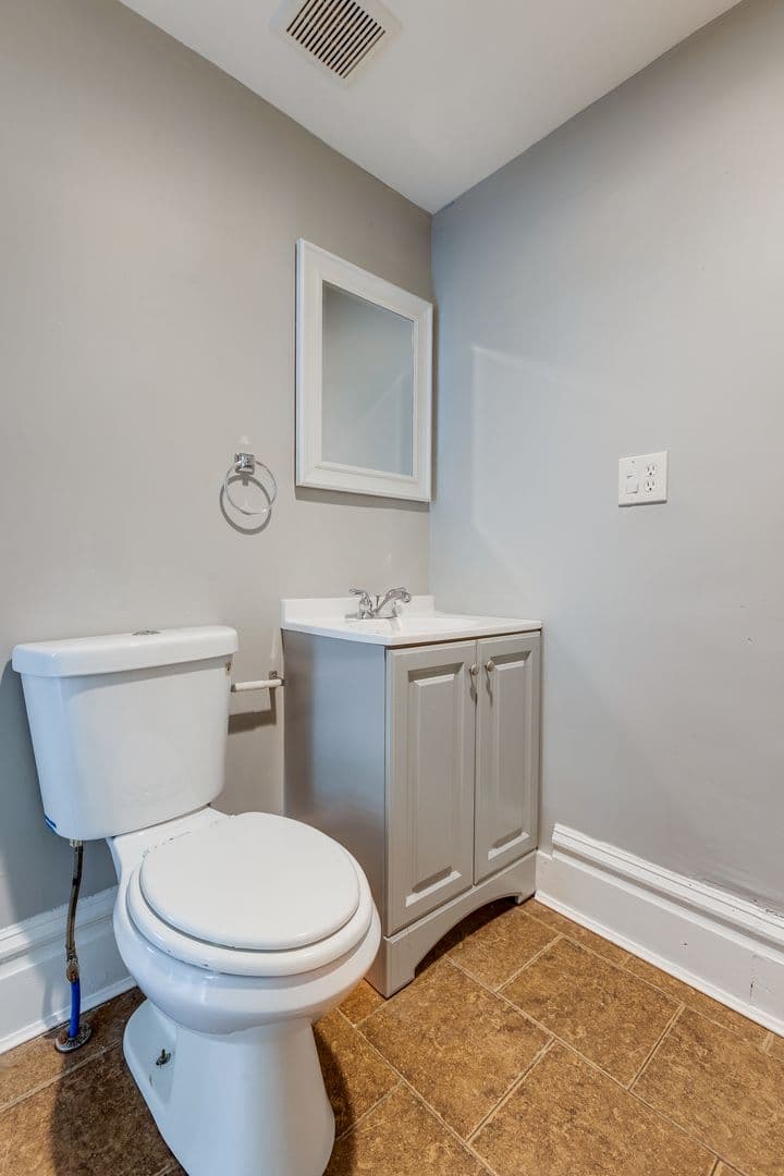 Pittsburgh House: 213 W. Burgess Street