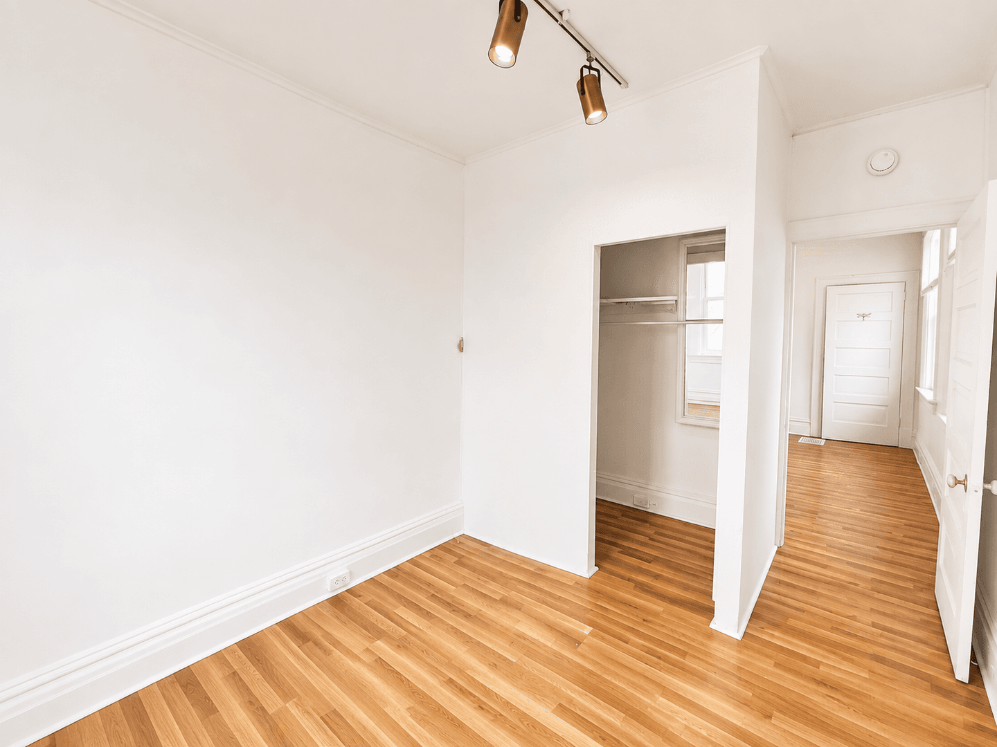 Pittsburgh Apartment: 2 Shady Dr W