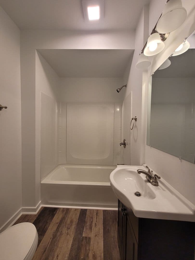 Pittsburgh House: 1146 Woods Run Avenue