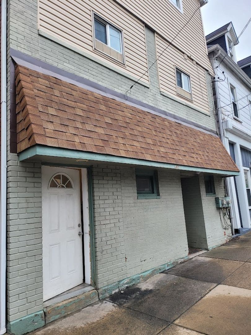 Carnegie Apartment: 447 Carothers Avenue