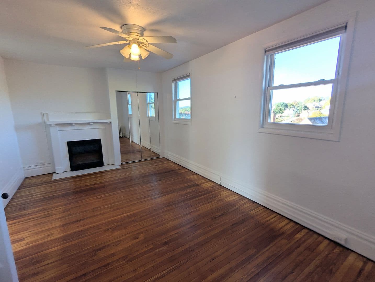 Pittsburgh House: 303 Labelle St