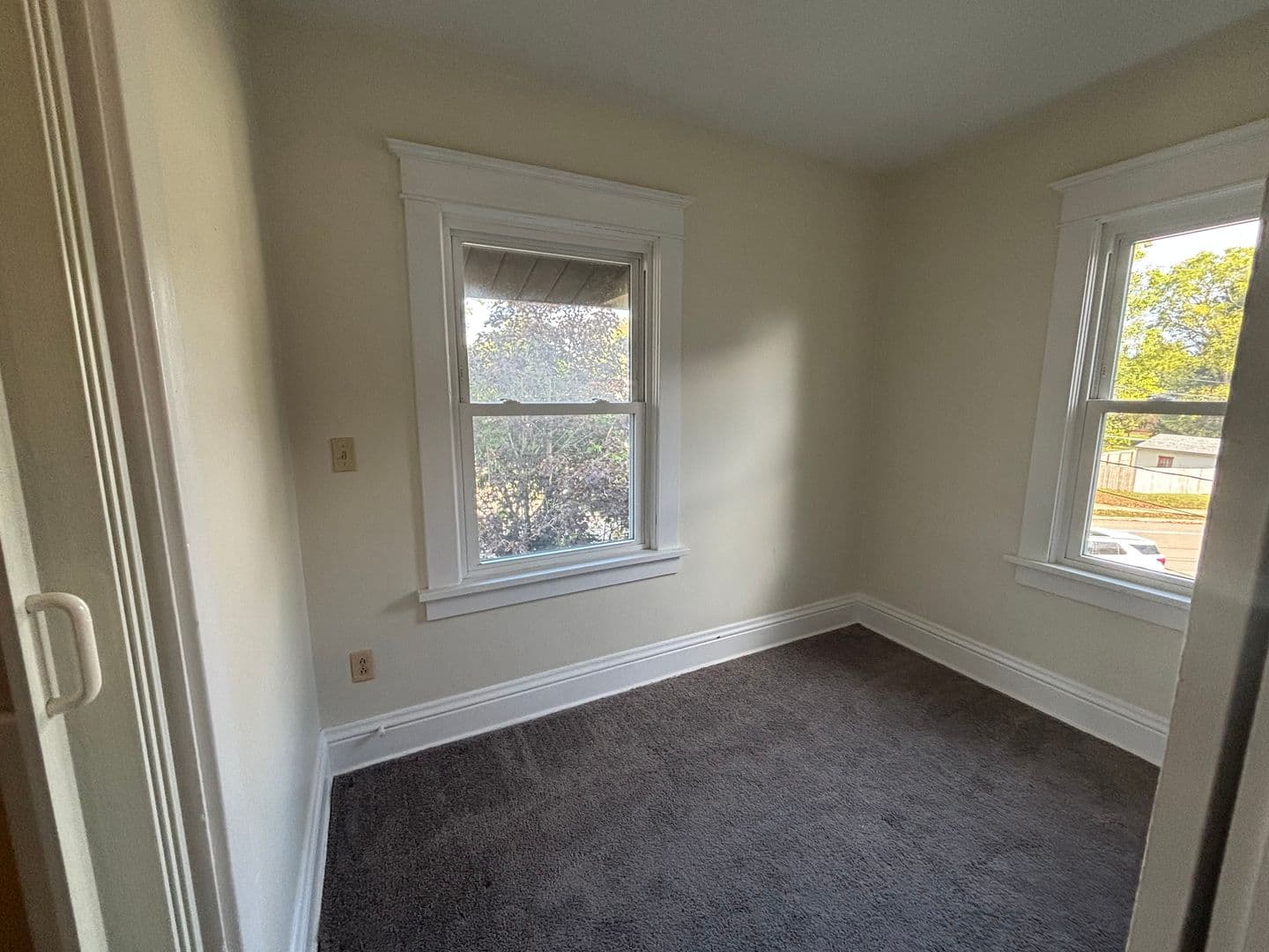 Grove City House: 114 W Washington Blvd.