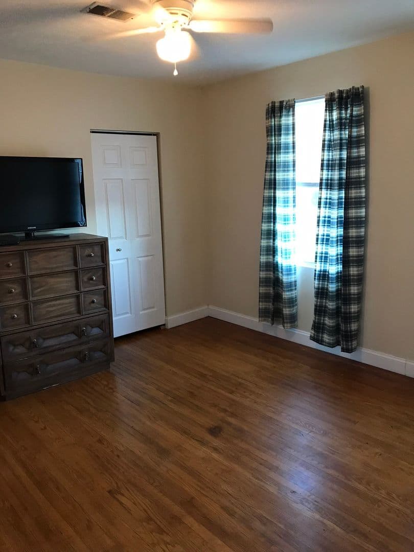 Ellsworth Apartment: 27 South Main Street