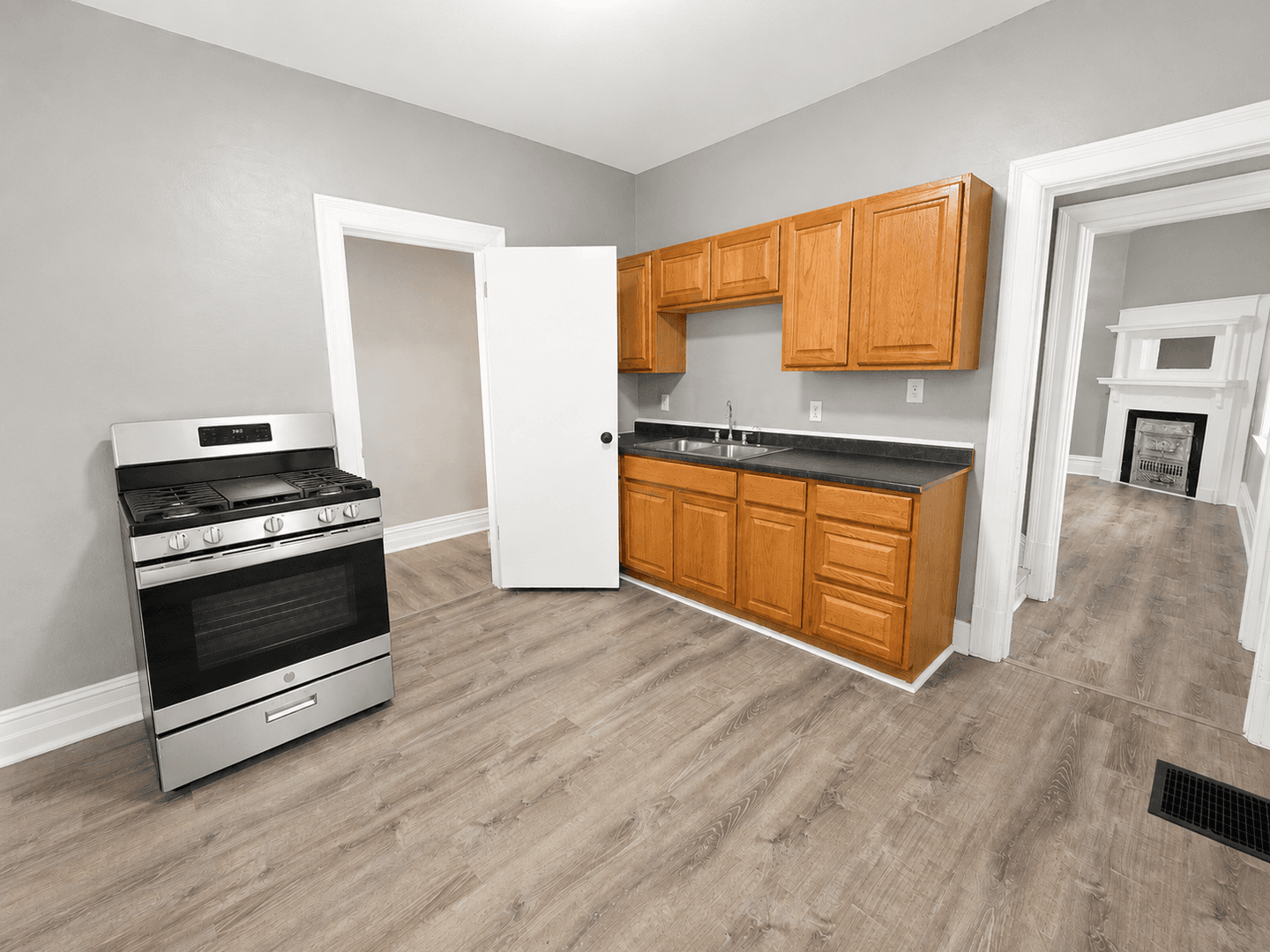 PITTSBURGH Apartment: 94-96 Stratmore St