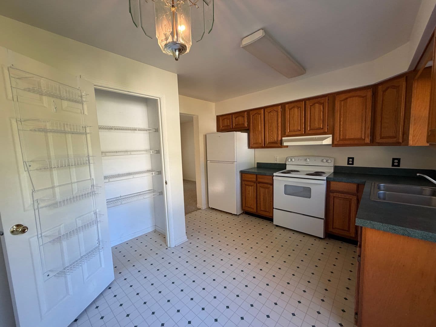 Mercer Apartment: 326 S. East Street