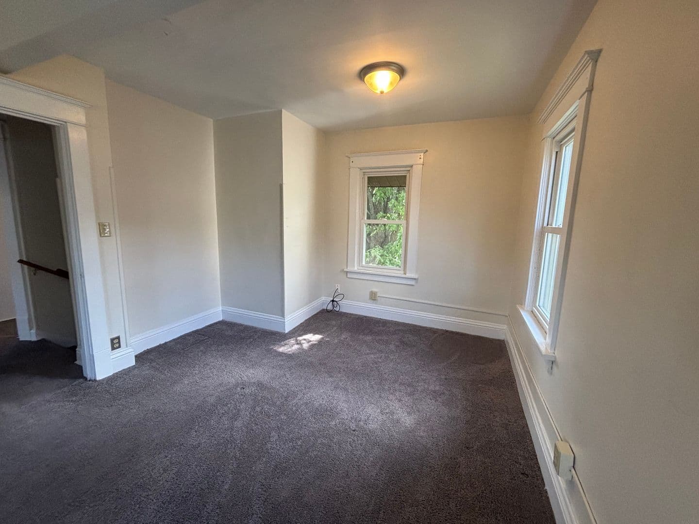 Grove City House: 114 W Washington Blvd.