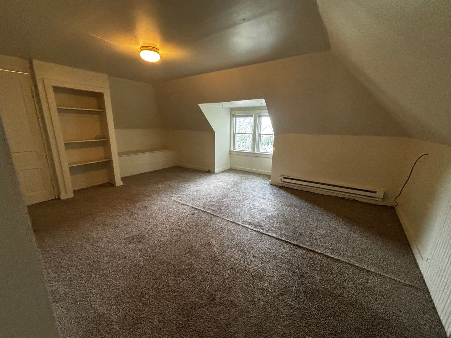 Grove City Apartment: 334 College Avenue