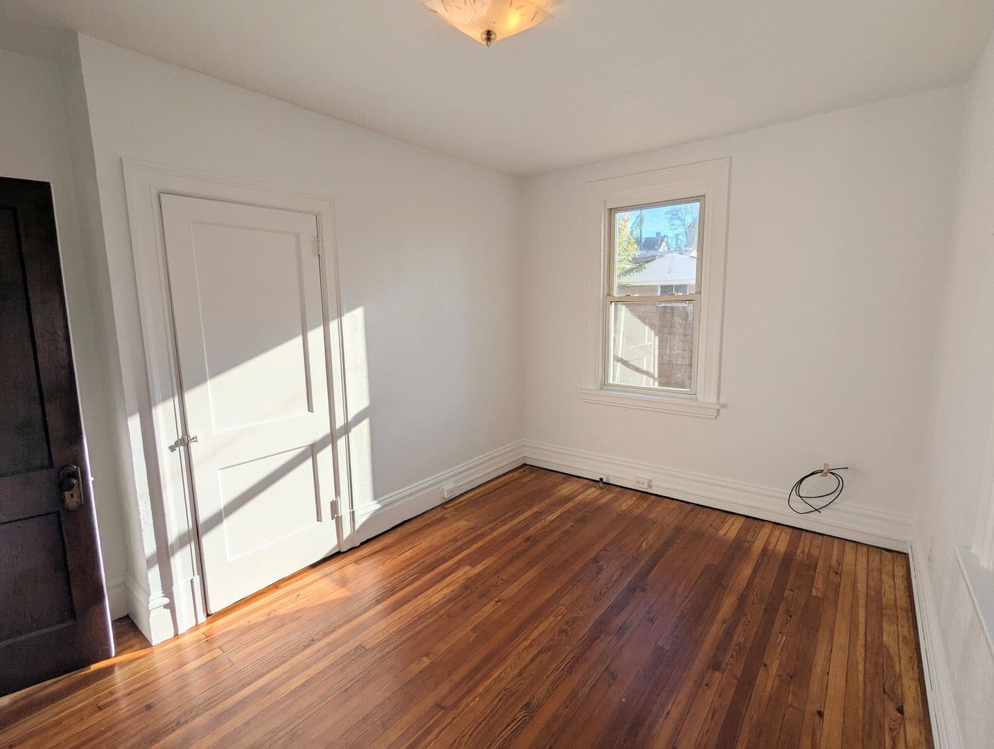 Pittsburgh House: 303 Labelle St