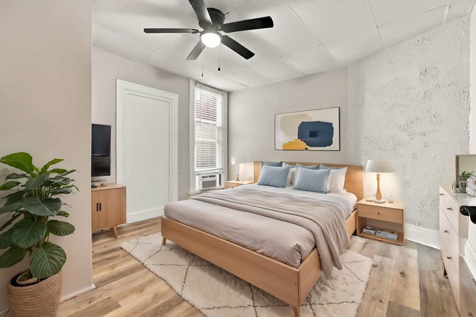Pittsburgh Apartment: 4807-4811 Yew Street