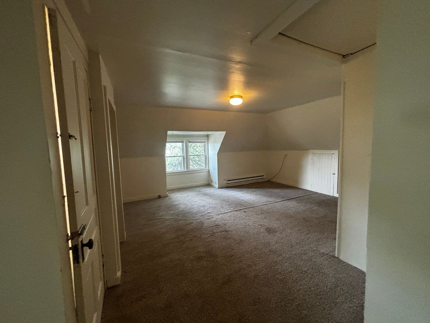 Grove City Apartment: 334 College Avenue