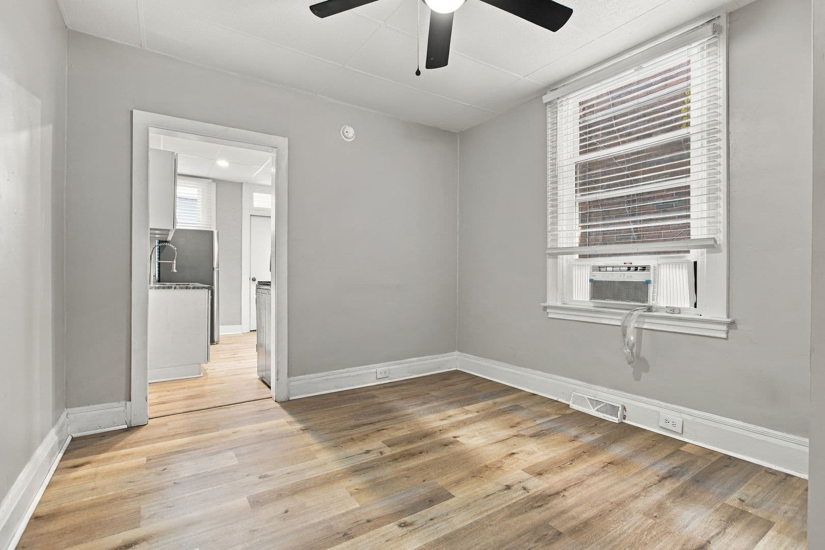 Pittsburgh Apartment: 4807-4811 Yew Street