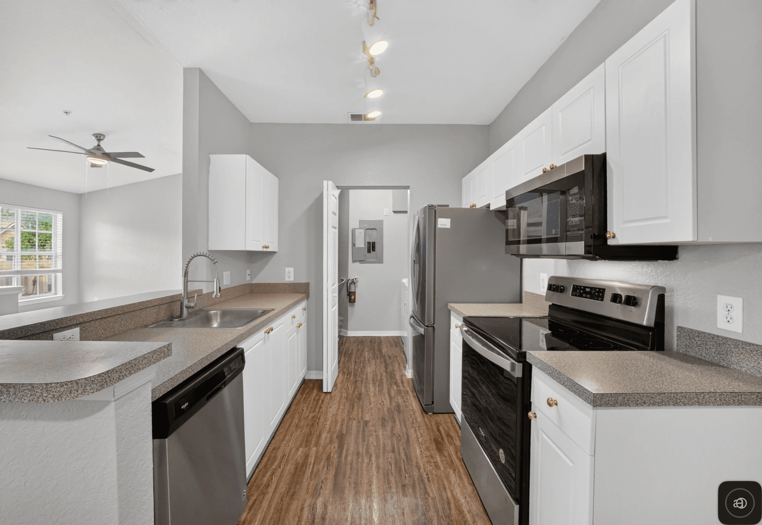 Altamonte Springs Apartment: 821 Grand Regency Pt # 201