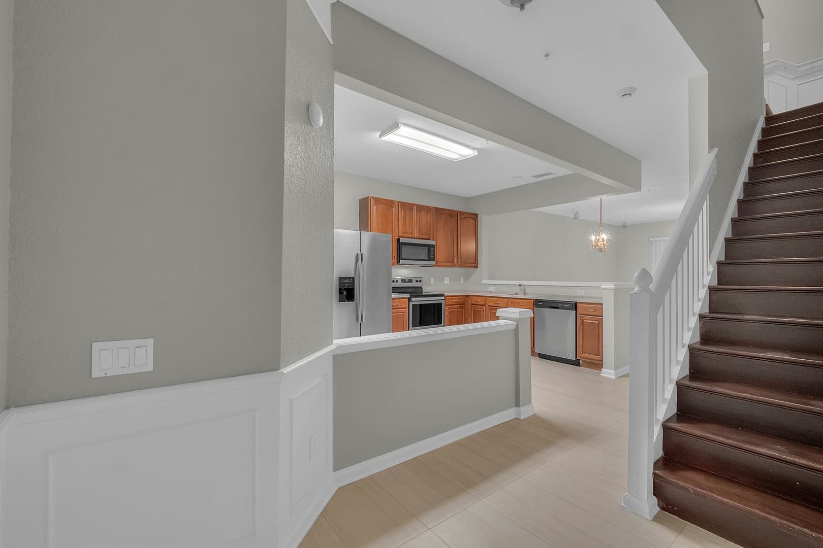 Orlando Apartment: 6302 Daysbrook Dr Unit 102