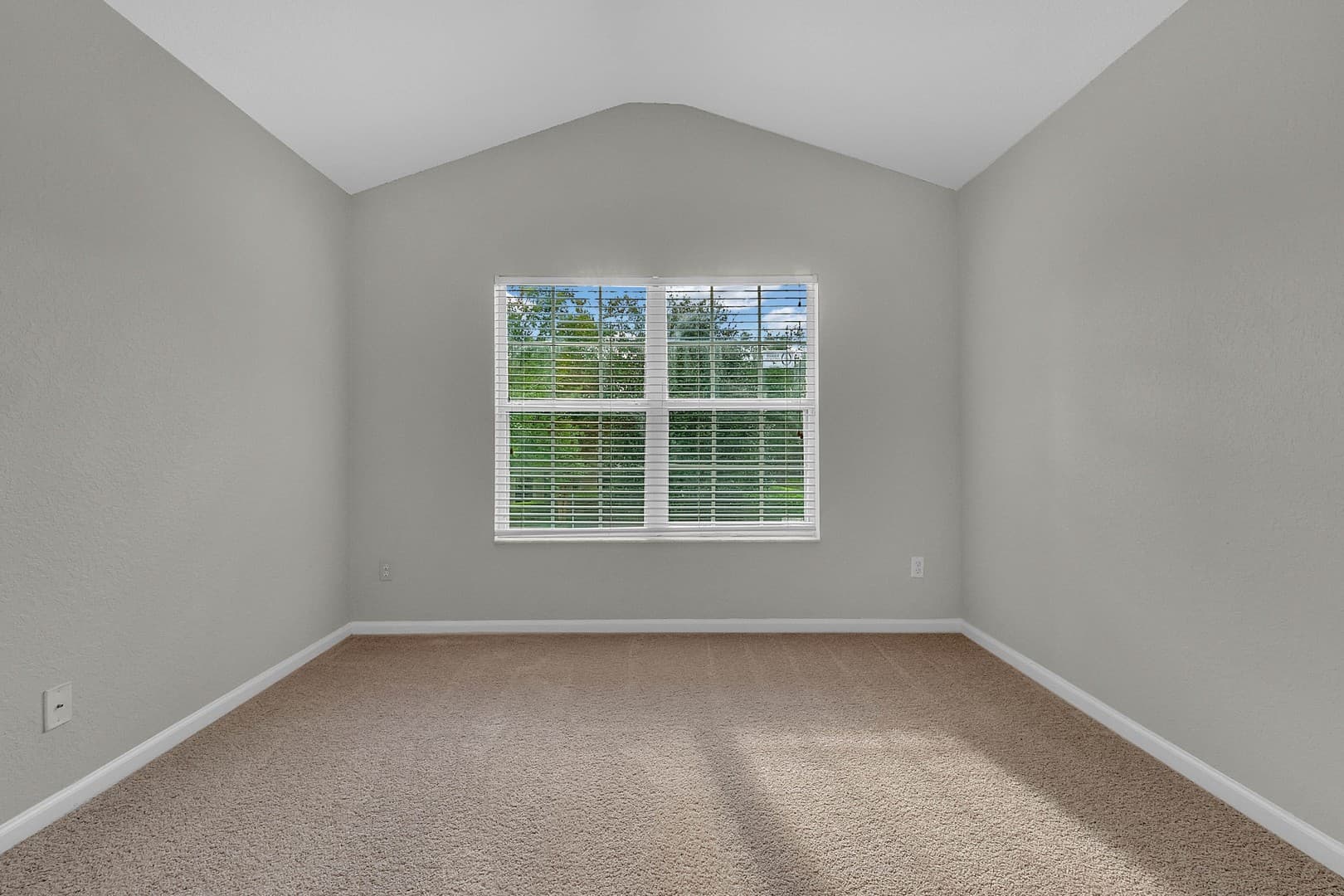 Orlando Apartment: 6302 Daysbrook Dr Unit 102