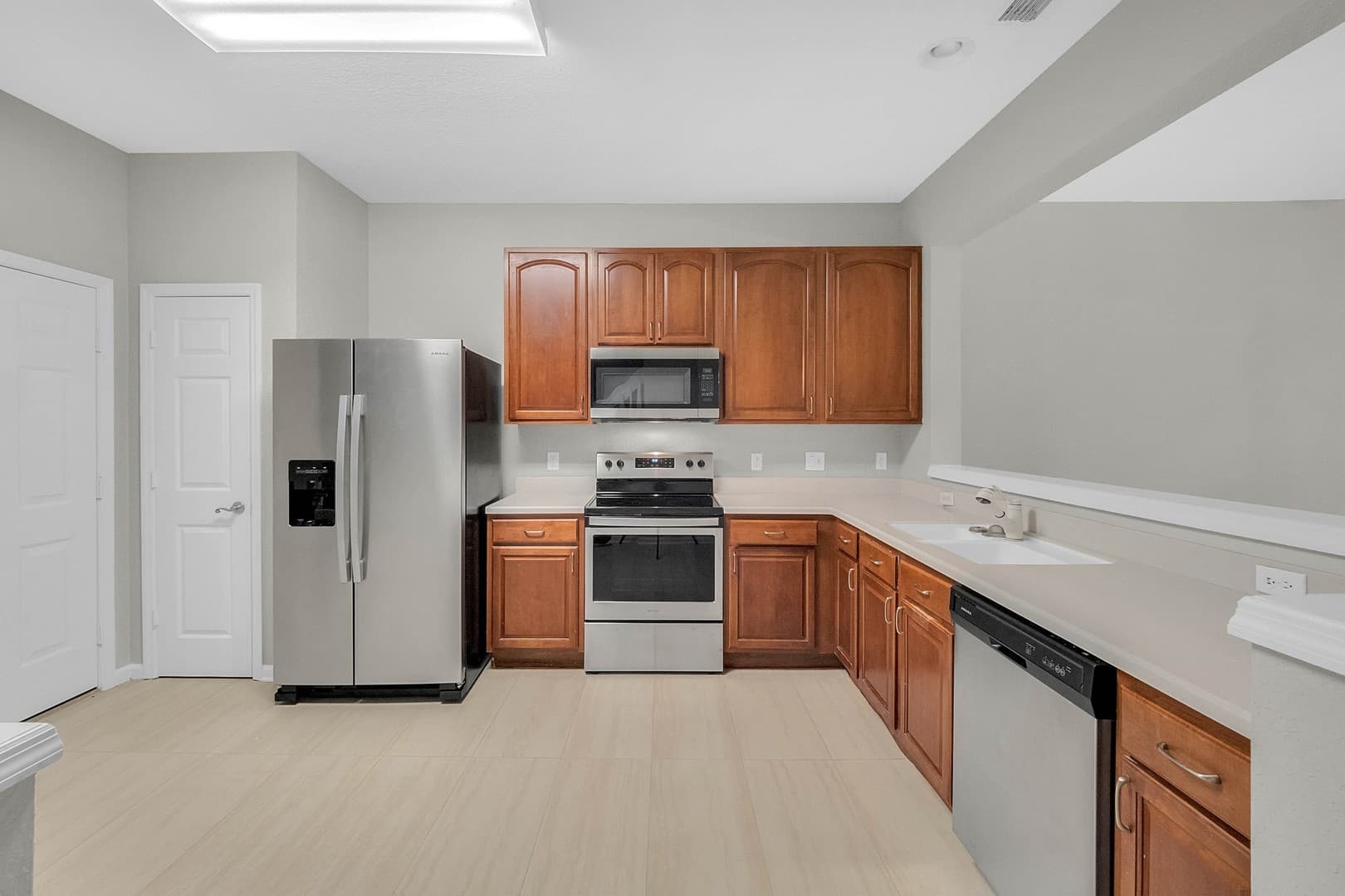 Orlando Apartment: 6302 Daysbrook Dr Unit 102