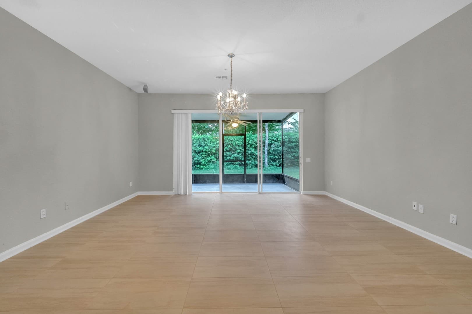 Orlando Apartment: 6302 Daysbrook Dr Unit 102