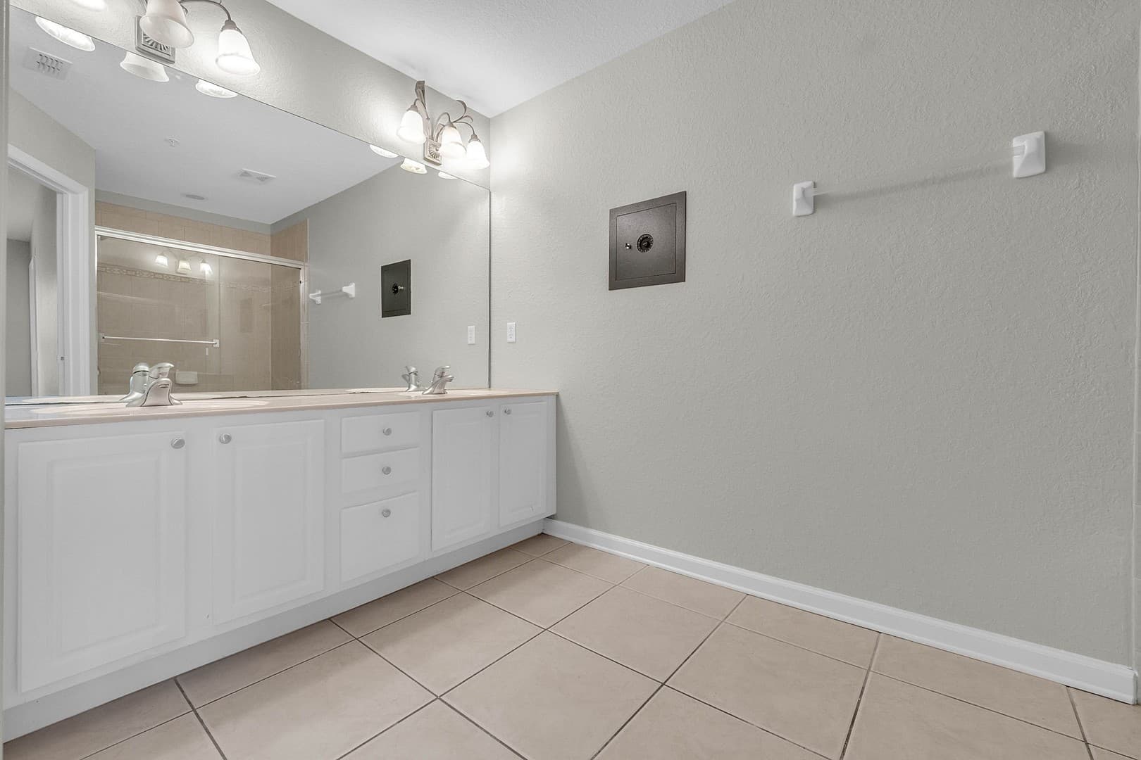 Orlando Apartment: 6302 Daysbrook Dr Unit 102