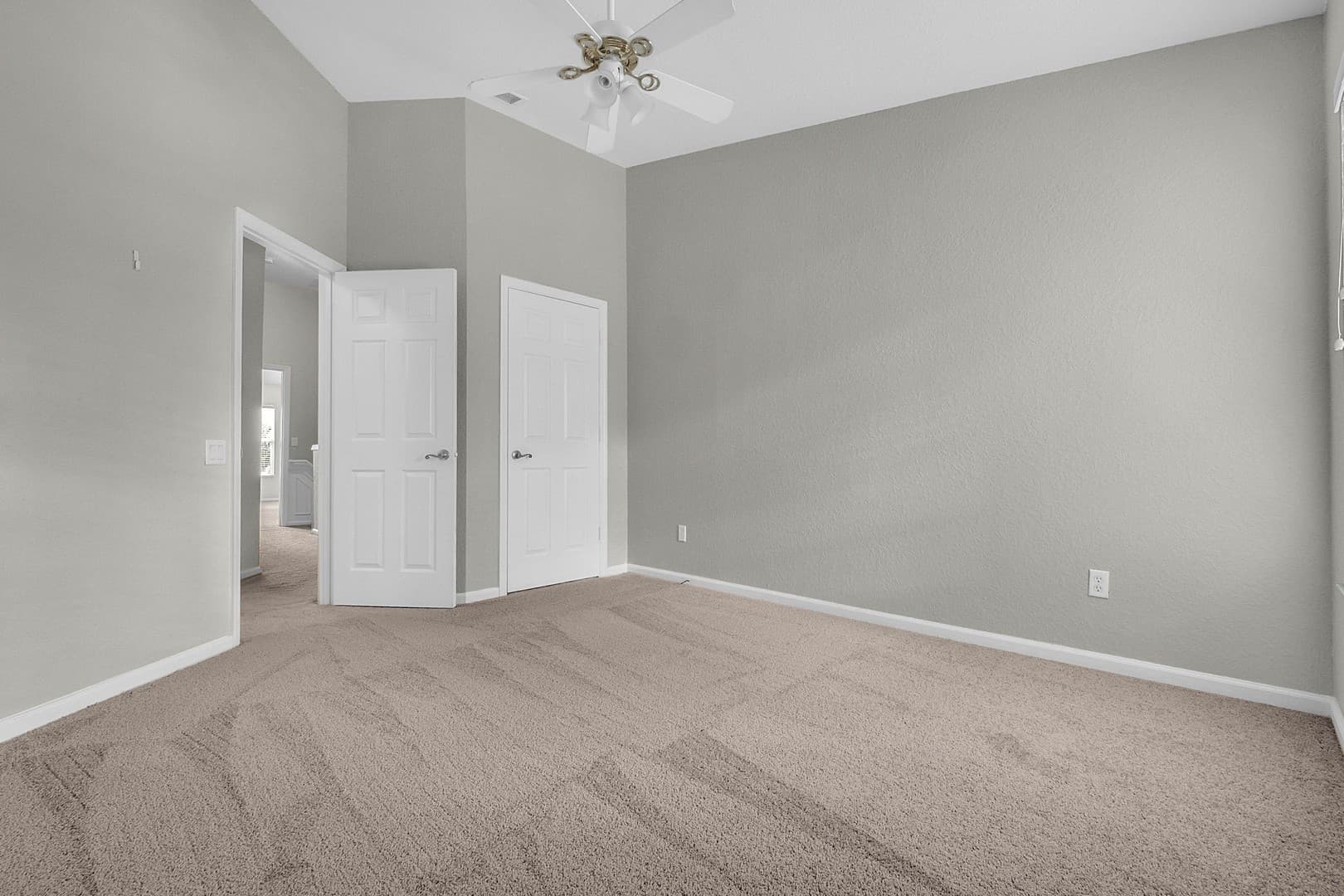 Orlando Apartment: 6302 Daysbrook Dr Unit 102