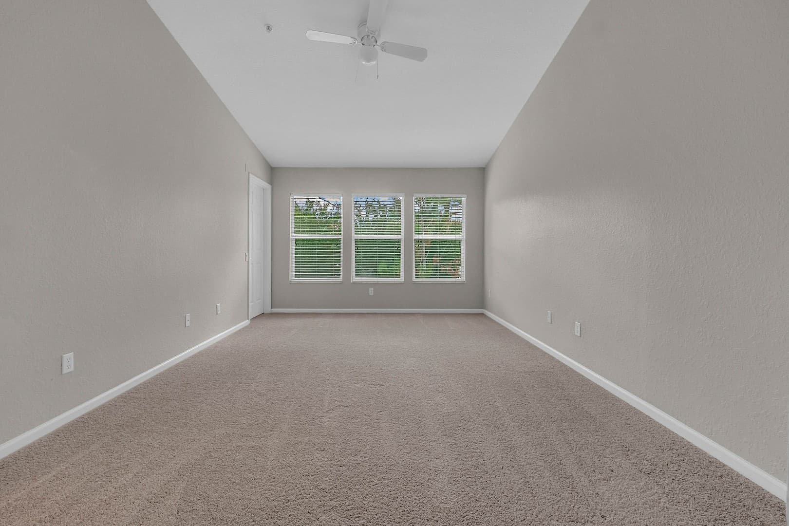 Orlando Apartment: 6302 Daysbrook Dr Unit 102