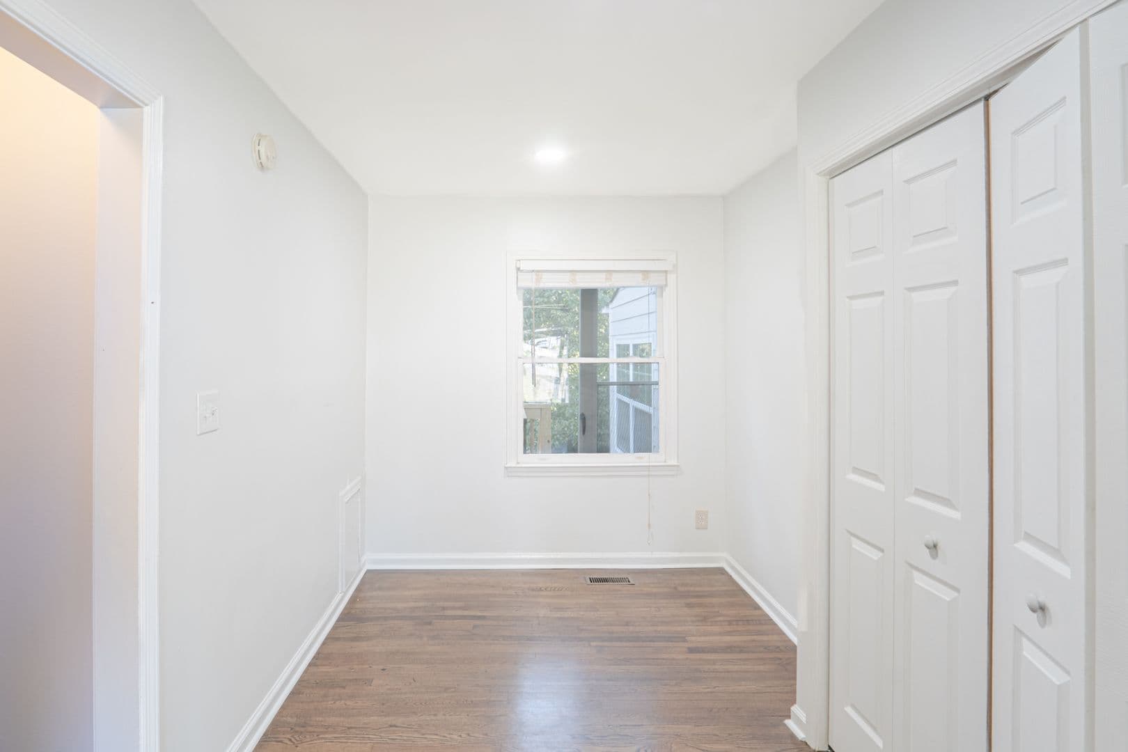 Smyrna House: 914 Bank St