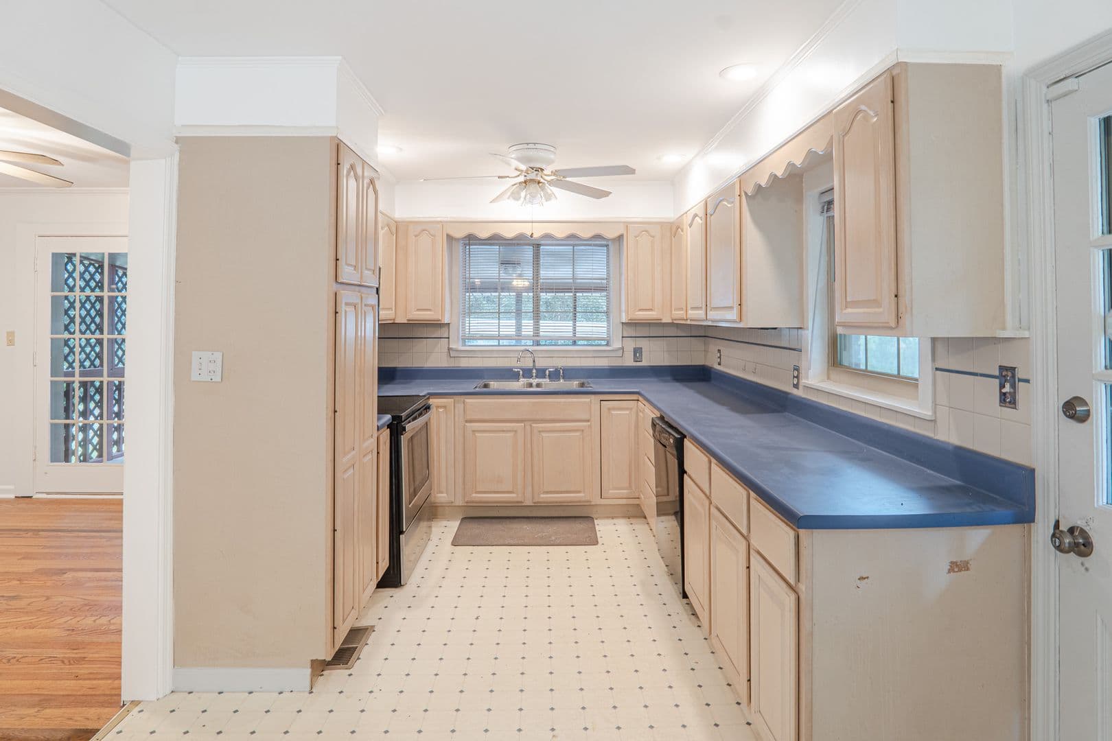 Smyrna House: 3021 Old Concord