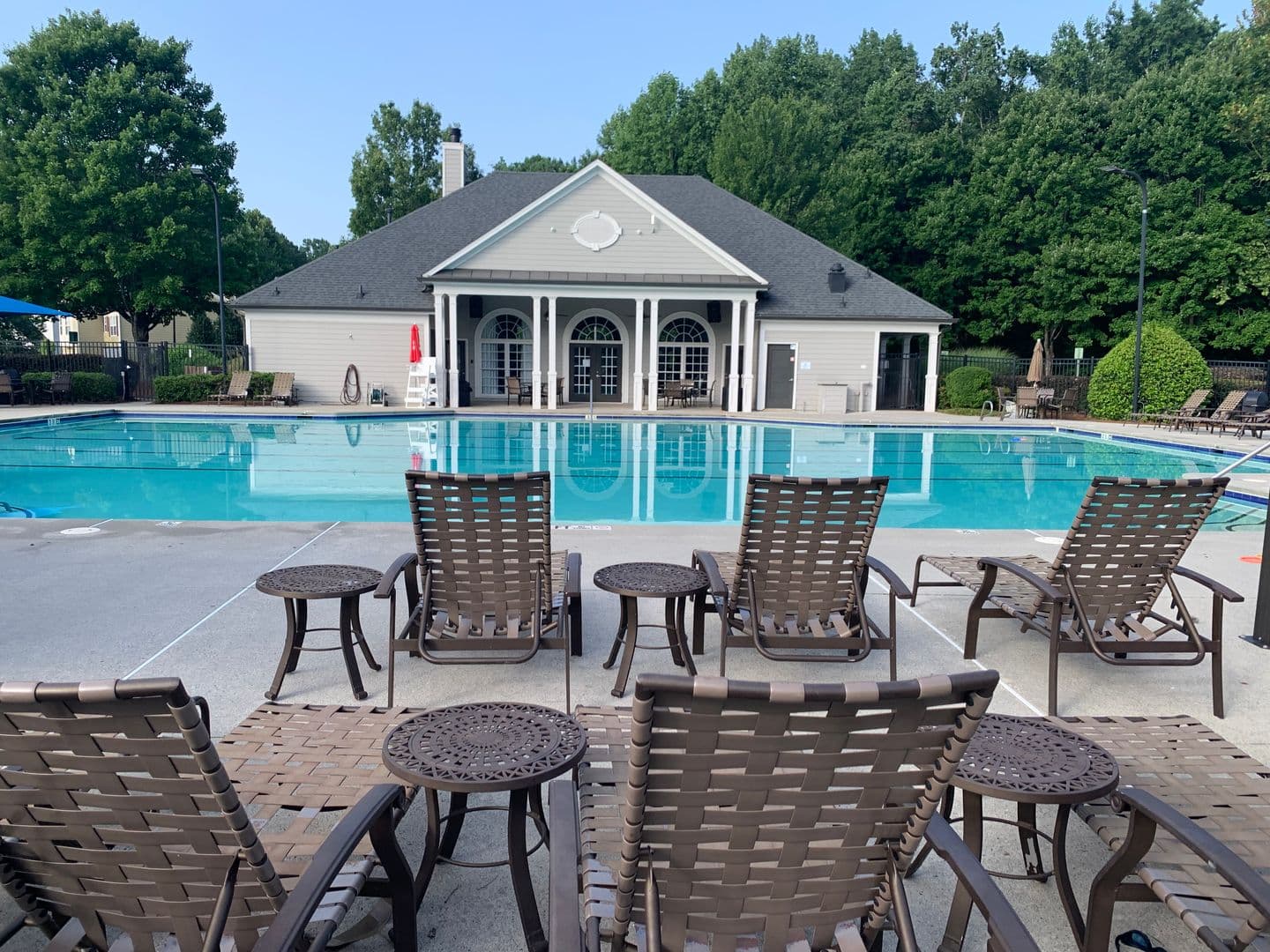 Alpharetta House: 435 Chippenham Ct