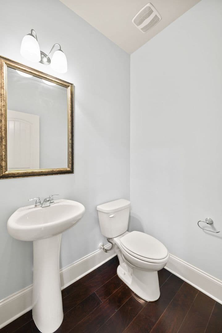Cumming House: 3845 Alden Place
