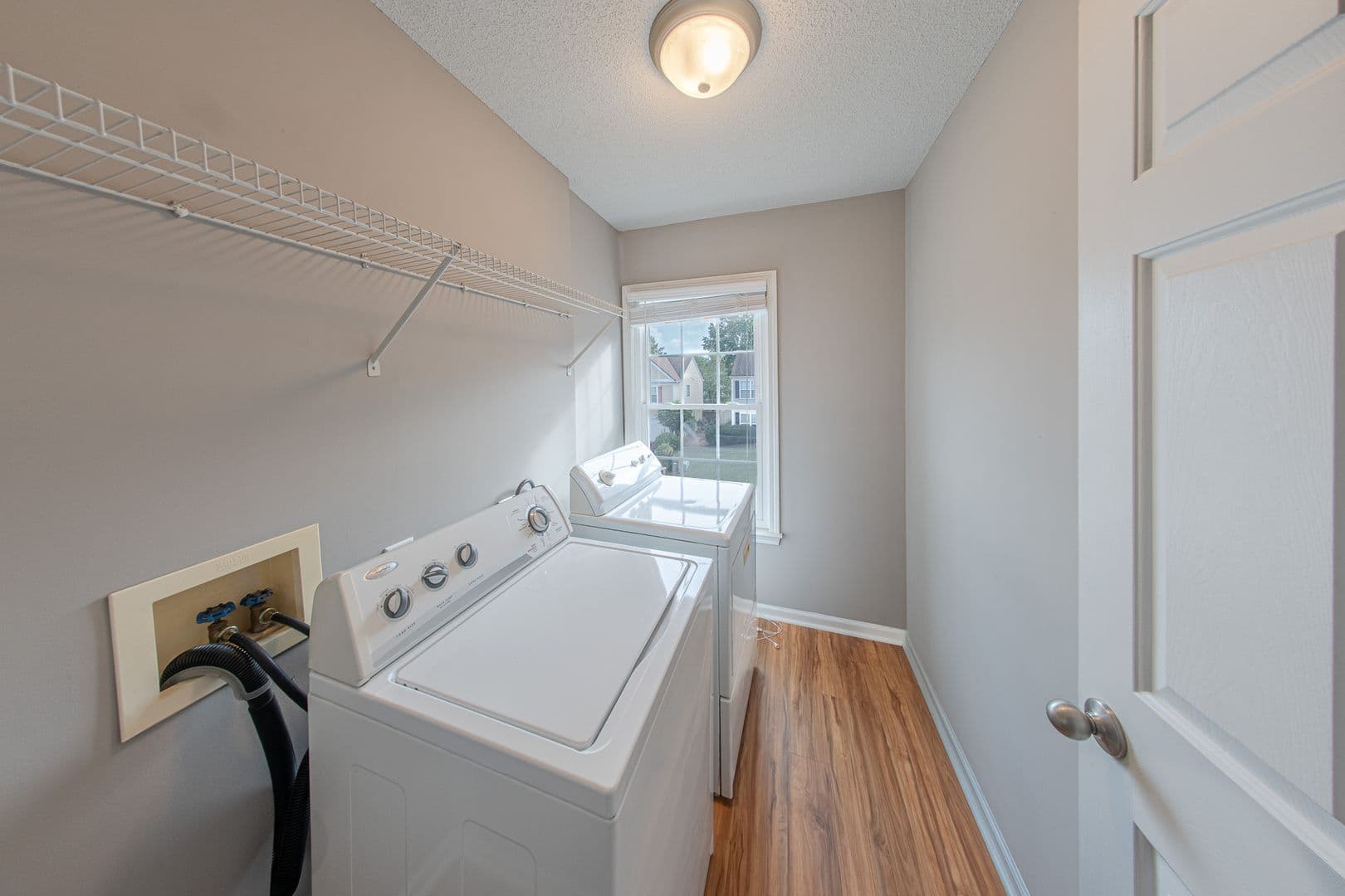 Alpharetta House: 435 Chippenham Ct