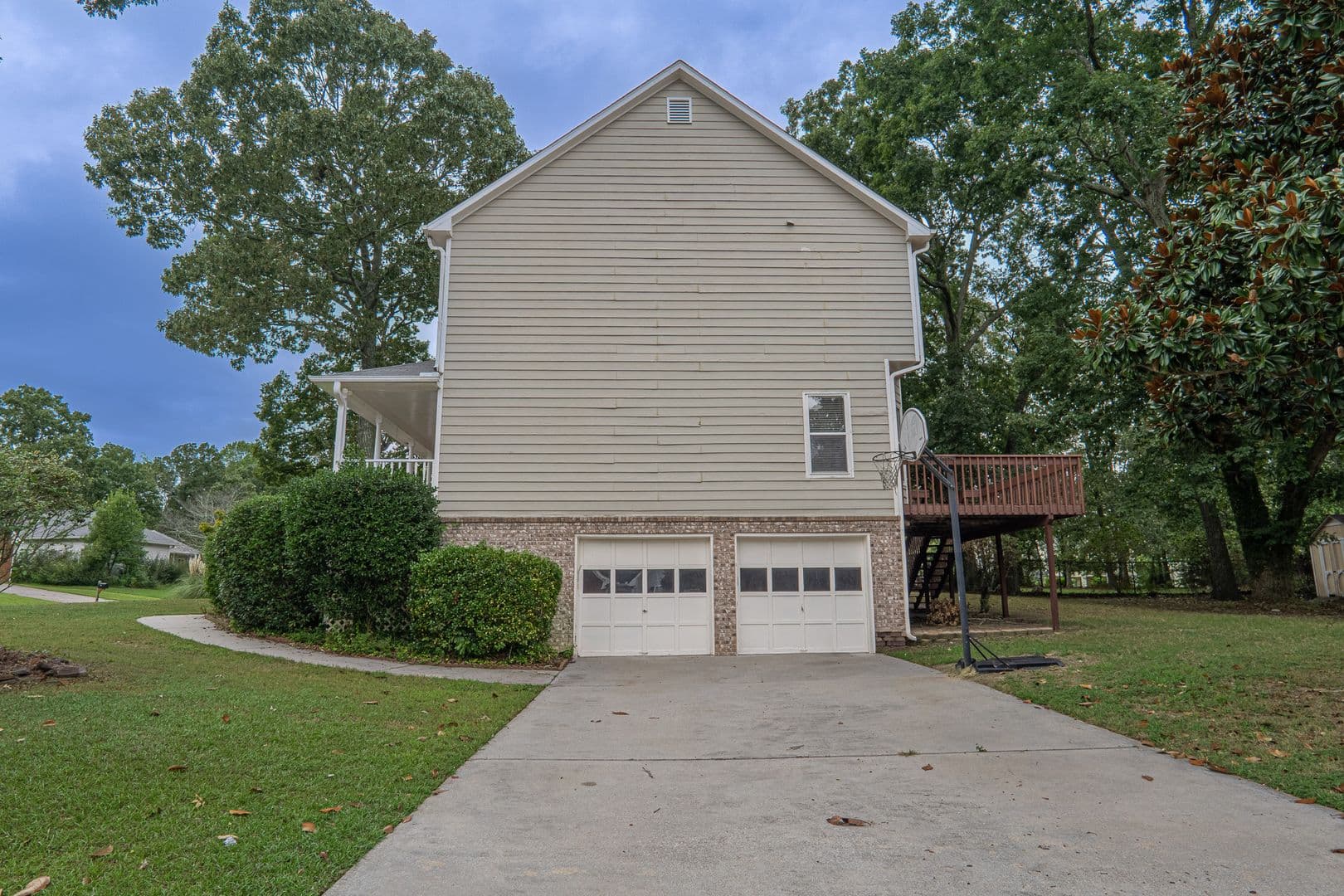 Lawrenceville House: 722 Thornapple Trail