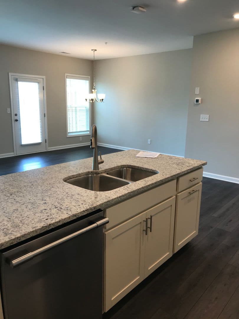 Cumming House: 1302 Endicott Court