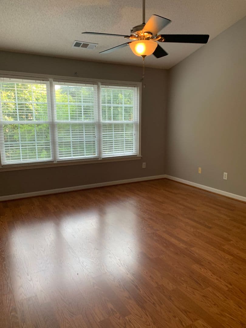 Alpharetta House: 435 Chippenham Ct