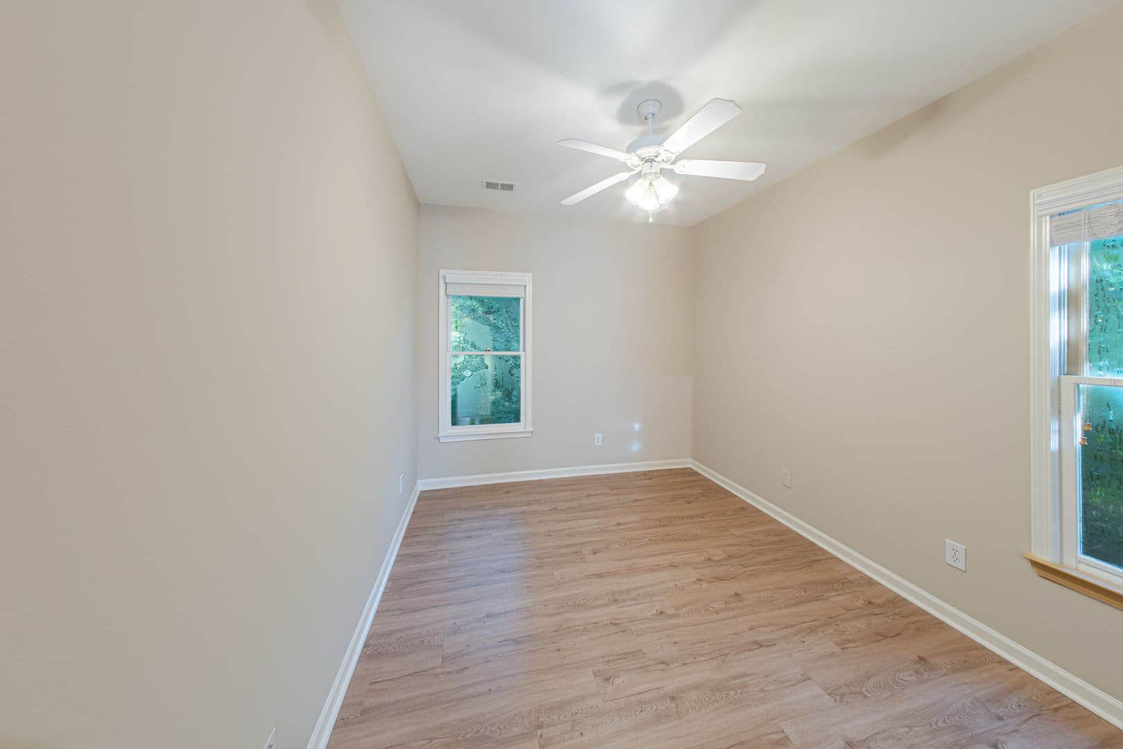 Kennesaw House: 2193 Northbrook Ridge NW