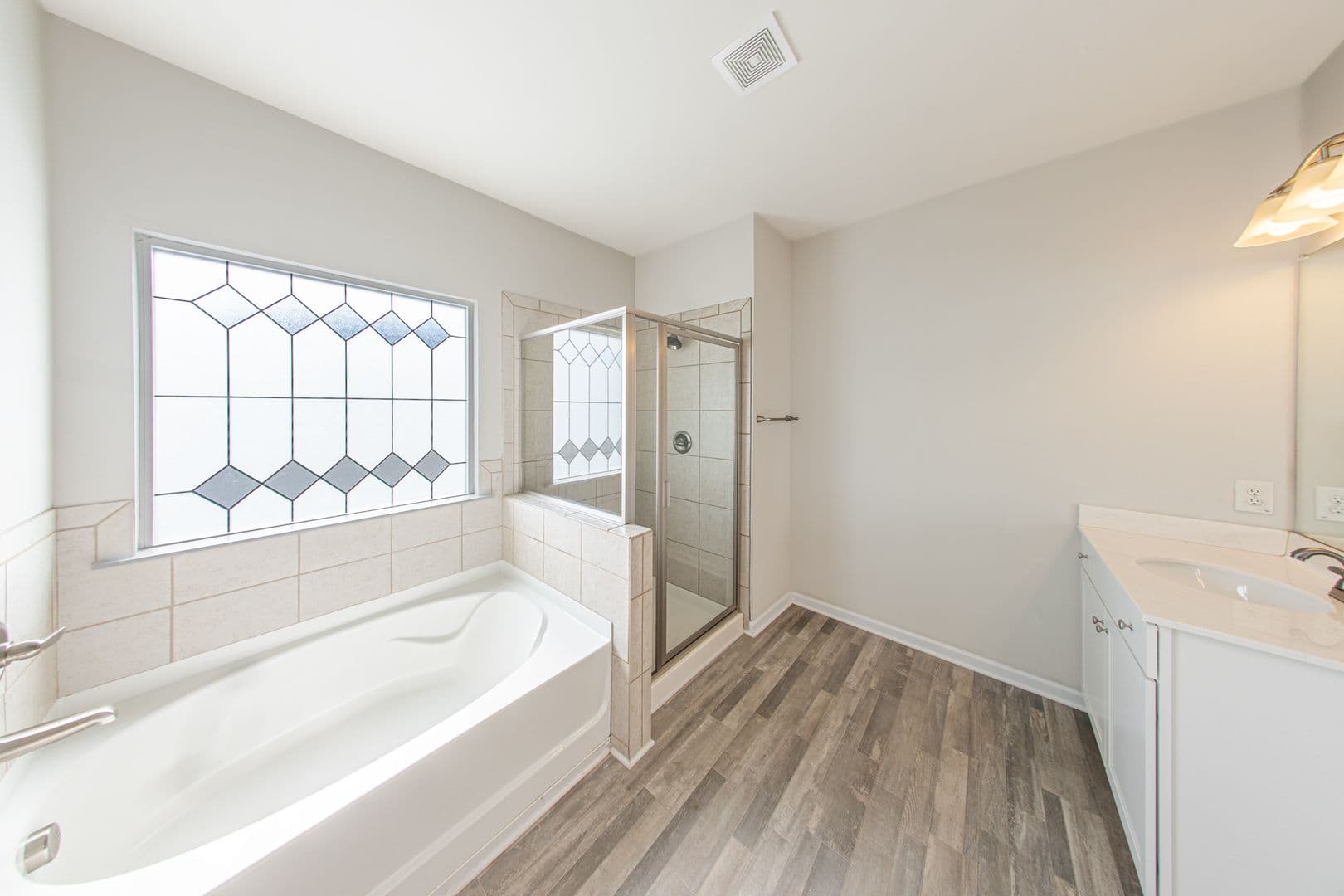 Acworth House: 108 Bryon Lane