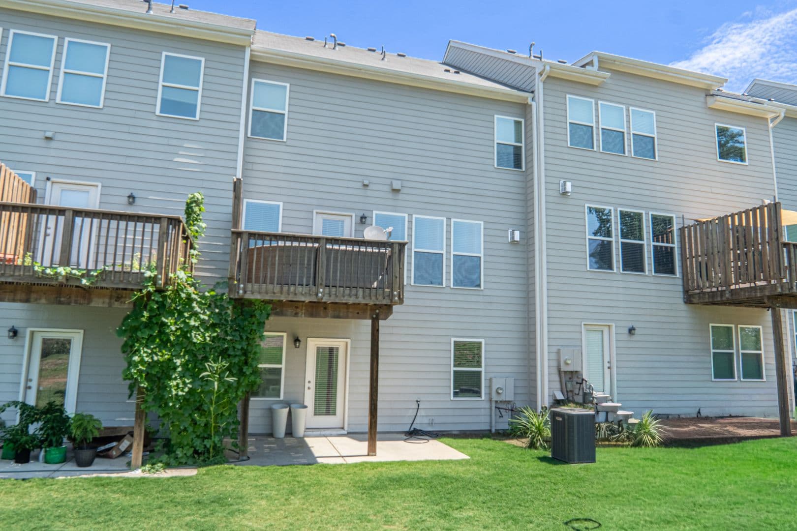 Cumming House: 1302 Endicott Court