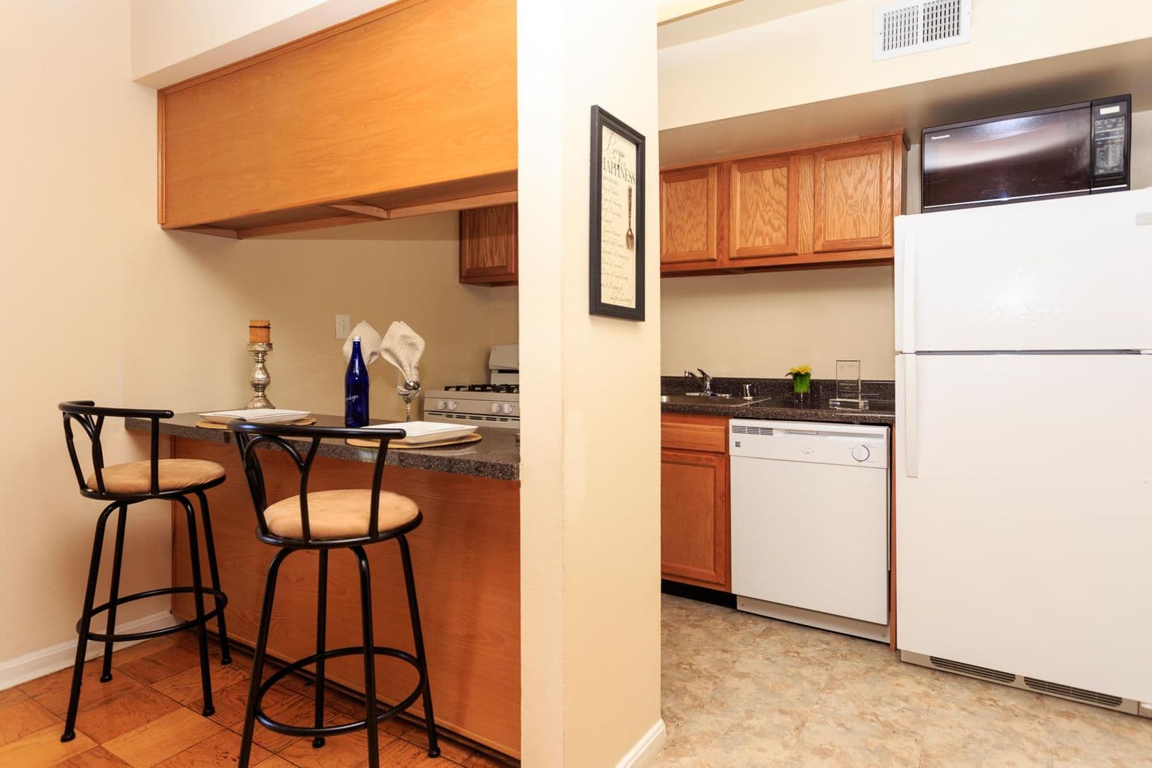 Gaithersburg Apartment: 501B S. Frederick Ave #3