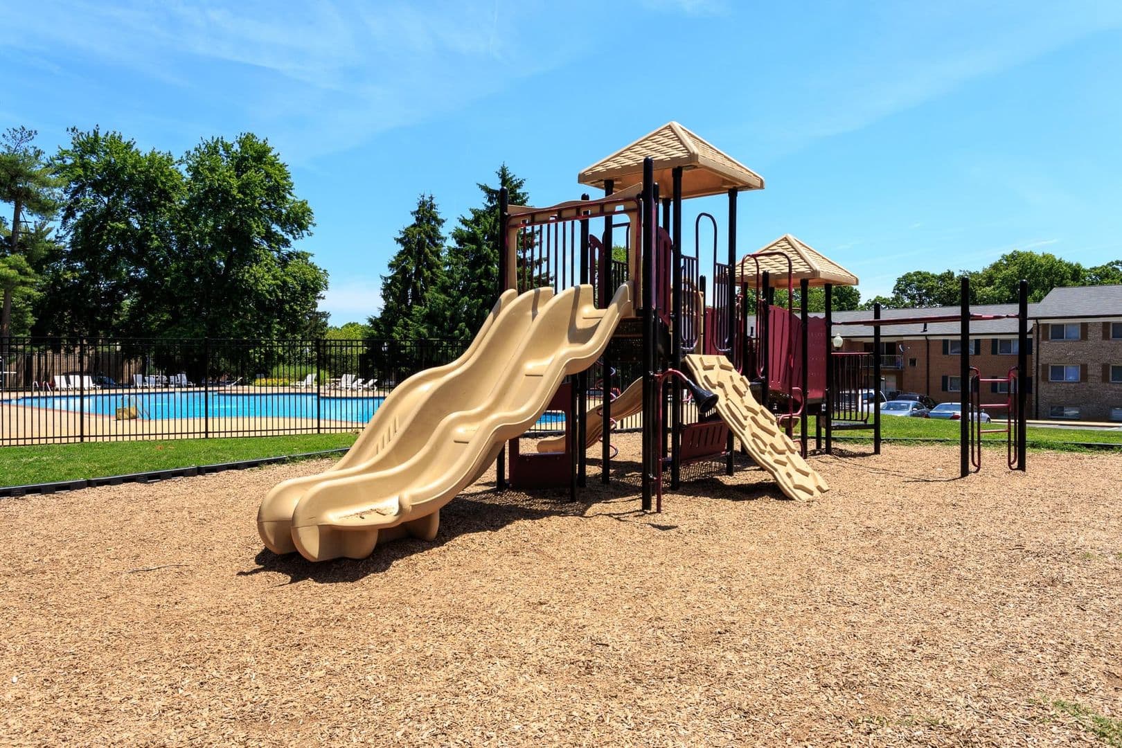 Gaithersburg Apartment: 340 N. Summit Ave #4