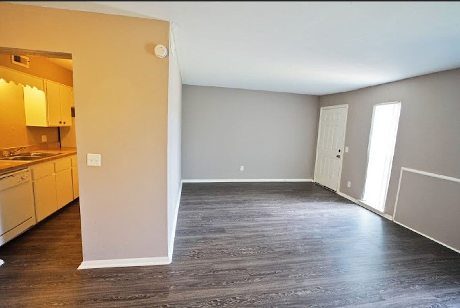 Moore Apartment: 921 NE 12th St