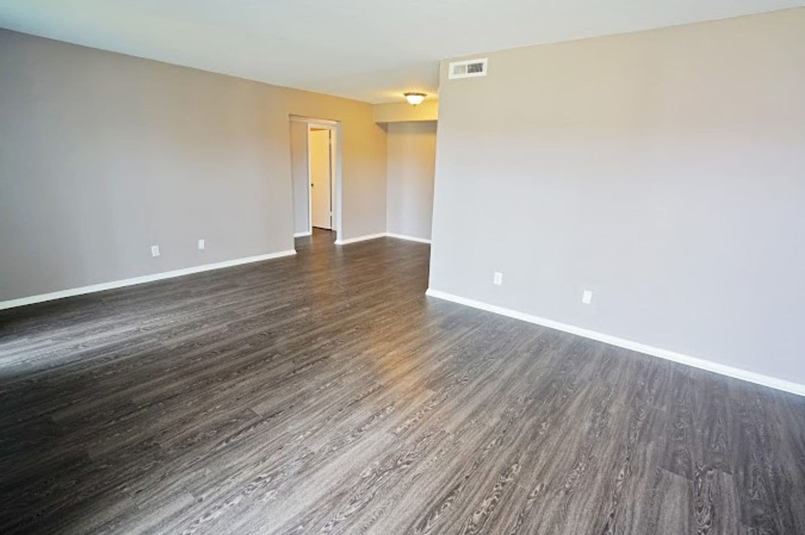 Moore Apartment: 921 NE 12th St